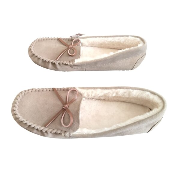 Secret Treasures Size 11 Slippers Genuine Suede Moccasin Plush Lining Bow Accent - Picture 5 of 10